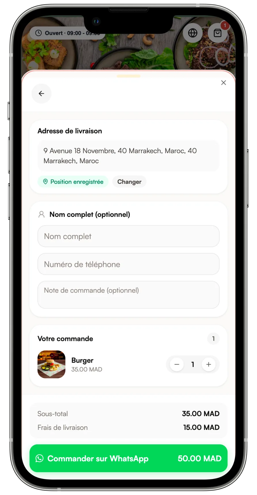 Panier mobile avec adresse, articles, frais de livraison et bouton commander sur WhatsApp
